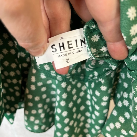 Shein green floral wrap - Picture 2 of 6